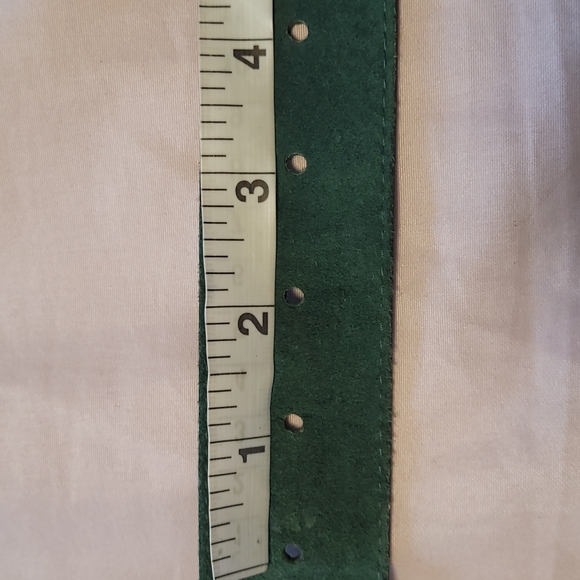 Express belt vintage 70's green suede gold tone buckle Size Medium - Picture 8 of 10